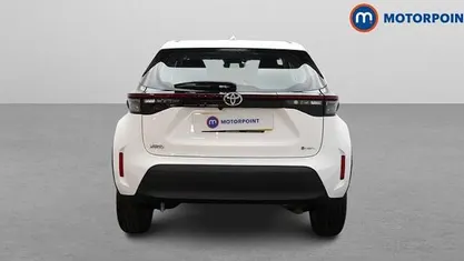 Used 2025 Toyota Yaris Hybrid Estate | £21,699 (Good price)