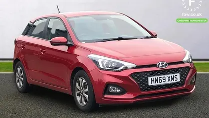 Używany Hyundai i20 SE 84 KM (61 kW) 2019 Czerwony Hatchback