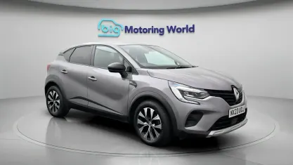 Second-hand Renault Captur Evolution 91 CP (66 kW) 2023 Gri SUV