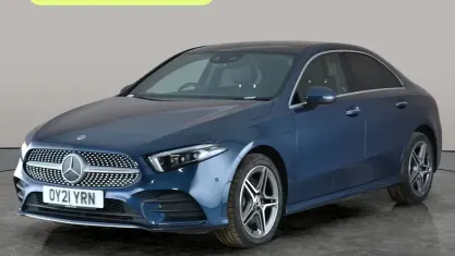 Usado Mercedes A250 AMG Line Premium Plus 218 CV (160 kW) 2021 Azul Berlina