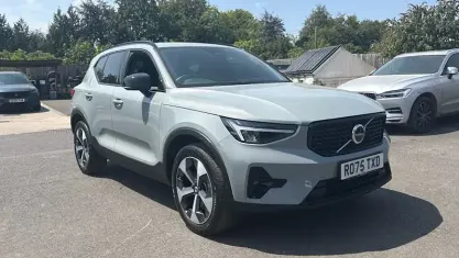 Used Volvo XC40 Plus 197 HP (144 kW) 2025 Grey SUV