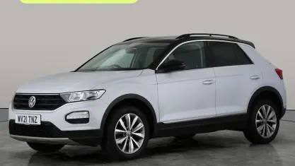 Usado VW T-Roc Design 110 HP (80 kW) 2021 Prateado SUV