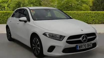Używany Mercedes A180 SE 116 KM (85 kW) 2020 Biały Hatchback