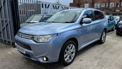 Used Mitsubishi Outlander P-HEV 121 HP (88 kW) 2015 Blue SUV