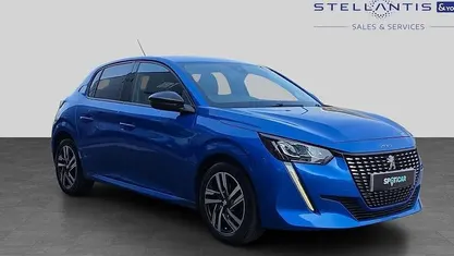 Used Peugeot 208 Allure+ 102 HP (75 kW) 2023 Hatchback