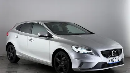 Used Volvo V40 R-Design 152 HP (111 kW) 2019 Hatchback