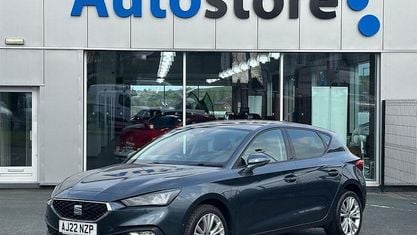 Begagnad Seat Leon SE Dynamic 110 HK (80 kW) 2022 Grå Halvkombi