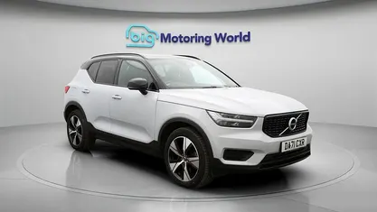 Used Volvo XC40 R-Design 211 HP (155 kW) 2021 Silver SUV
