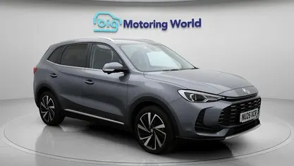 Grey Used 2025 MG ZS Trophy Hatchback | £18,539 (Fair price)