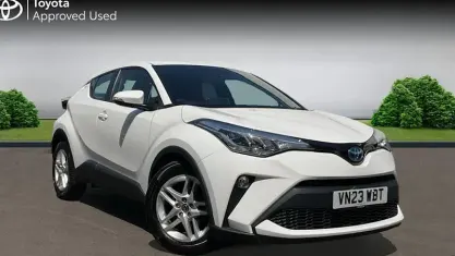 Used Toyota C-HR Play 122 HP (89 kW) 2023 White SUV