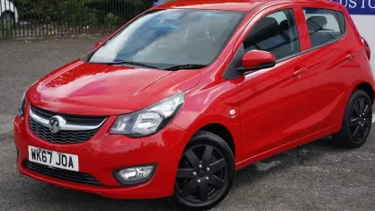 Used Vauxhall Viva 75 HP (55 kW) 2017 Red Hatchback