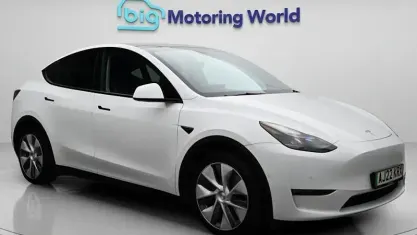 Używany Tesla Model Y Long Range AWD 286 kW (389 KM) 2025 SUV