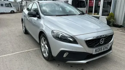 Begagnad Volvo V40 190 HK (139 kW) 2015 Halvkombi
