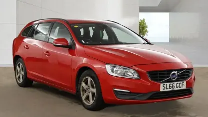 Used Volvo V60 Business Edition 120 HP (88 kW) 2017 Red Estate