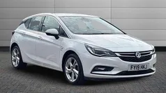 White Used 2019 Vauxhall Astra SRi Hatchback | £8,990 (Fair price)