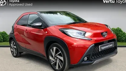 Used Toyota Aygo X 72 HP (52 kW) 2023 Red SUV