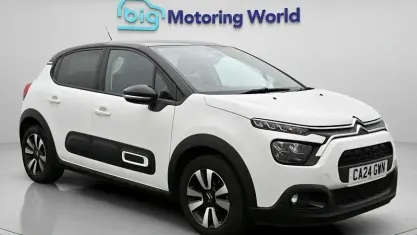Used Citroën C3 PureTech 83 HP (61 kW) 2024 White Hatchback
