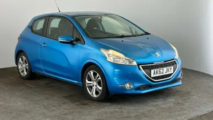 Used Peugeot 208 Active 82 HP (60 kW) 2014 Hatchback
