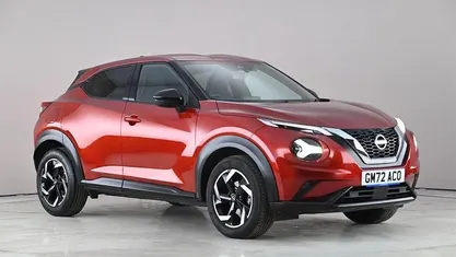 Używany Nissan Juke N-Connecta 114 KM (83 kW) 2023 Czerwony SUV