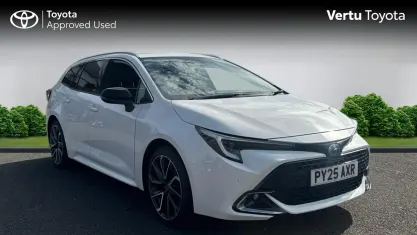 Used Toyota Corolla 178 HP (130 kW) 2025 Pure white (solid paint) Estate