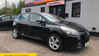 Used Renault Clio Dynamique 73 HP (53 kW) 2015 Hatchback