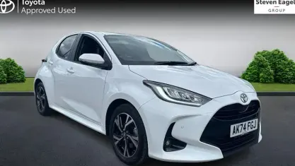 Usado Toyota Yaris Hybrid Design 116 CV (85 kW) 2026 Utilitario