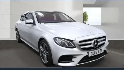 Usado Mercedes E220 AMG line 194 HP (142 kW) 2019 Sedan