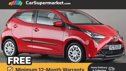 Used Toyota Aygo X-play 72 HP (52 kW) 2020 Red Hatchback