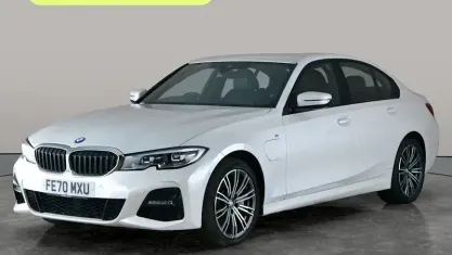 Begagnad BMW 330e M Sport 292 HK (214 kW) 2020 Vit Sedan