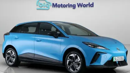 Used MG MG4 EV SE 150 kW (204 HP) 2023 Blue Hatchback