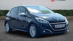Used 2018 Peugeot 208 Signature Sky Hatchback | £7,668 (Fair price)