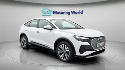 Używany Audi Q4 Sportback e-tron Sport 150 kW (204 KM) 2023 Biały SUV