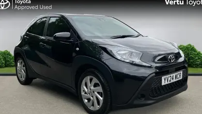 Used Toyota Aygo X PURE 72 HP (52 kW) 2025 SUV