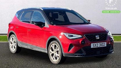 Używany Seat Arona FR 110 KM (80 kW) 2023 Czerwony SUV