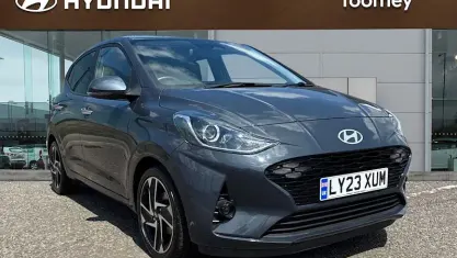 Used Hyundai i10 Premium 67 HP (49 kW) 2023 Hatchback