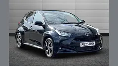 Eclipse black Used 2025 Toyota Yaris Hybrid Design Hatchback | £20,498 (Fair price)