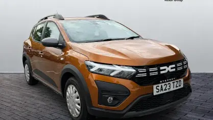 Used Dacia Sandero Expression 91 HP (66 kW) 2024 Orange Hatchback