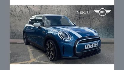 Begagnad Mini Cooper Exclusive 136 HK (100 kW) 2022 Blå Halvkombi