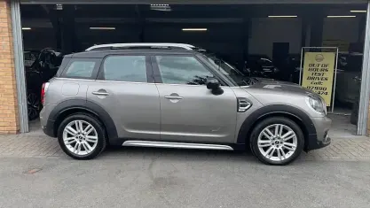 Used Mini Cooper Countryman Exclusive 150 HP (110 kW) 2019 Silver SUV