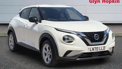 Used Nissan Juke N-Connecta 117 HP (86 kW) 2020 White SUV