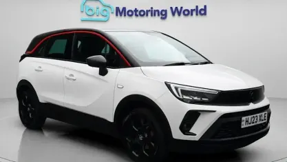 Used Vauxhall Crossland S 110 HP (80 kW) 2023 White SUV