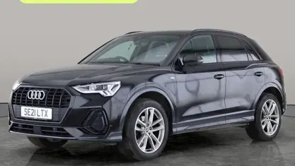 Usado Audi Q3 Black Edition 150 HP (110 kW) 2023 SUV
