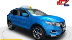 Blue Used 2017 Nissan Qashqai N-Connecta SUV | £9,995 (Fair price)
