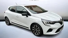 Glacier white Used 2023 Renault Clio V Evolution Hatchback | £15,399 (Good price)