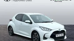 White Used 2022 Toyota Yaris Hybrid Design Hatchback | £17,000 (Fair price)
