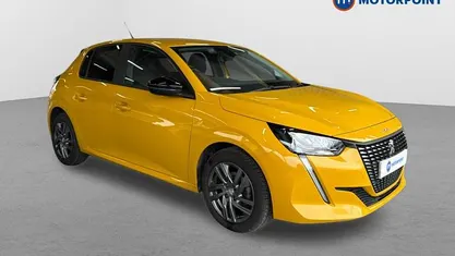 Used Peugeot 208 Active+ 75 HP (55 kW) 2022 Yellow Hatchback