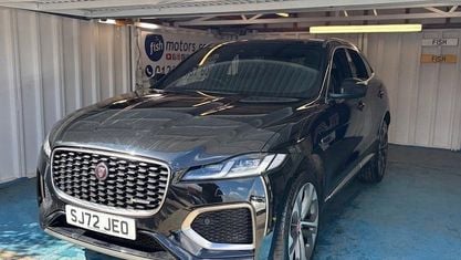 Second-hand Jaguar F-Pace R-Dynamic 404 CP (297 kW) 2022 Negru SUV