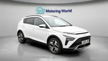 Używany Hyundai Bayon Premium 120 KM (88 kW) 2023 Biały SUV