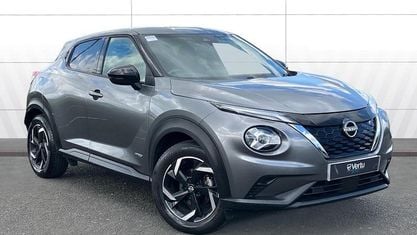Usado Nissan Juke N-Connecta 143 HP (105 kW) 2023 Cinzento SUV