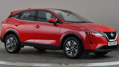 Used Nissan Qashqai Acenta Premium 158 HP (116 kW) 2023 Red SUV
